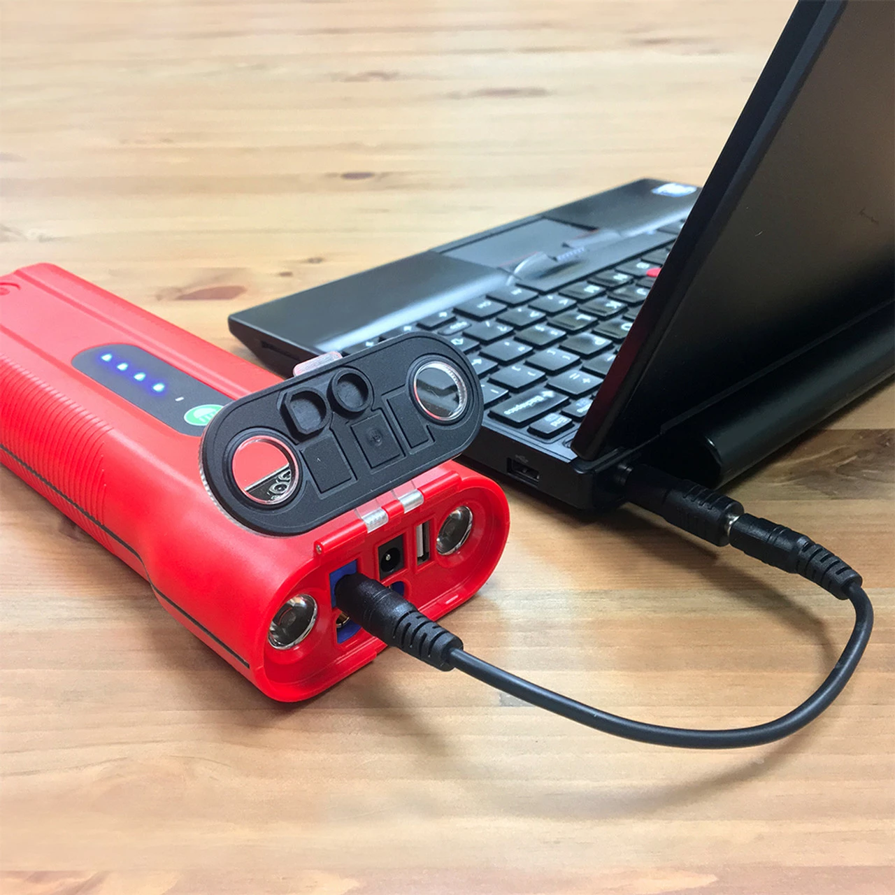 Weego N661 Jump Starting Power Pack 66 7 Weego N661 Jump Starting Power Pack 66 - Image 5